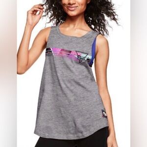 PINK Victoria’s Secret Graphic Tank – Gray | Size Small